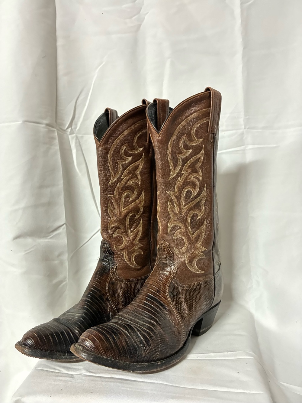 Women’s VTG Tony Lama Brown Lizard Skin Cowgirl Boots